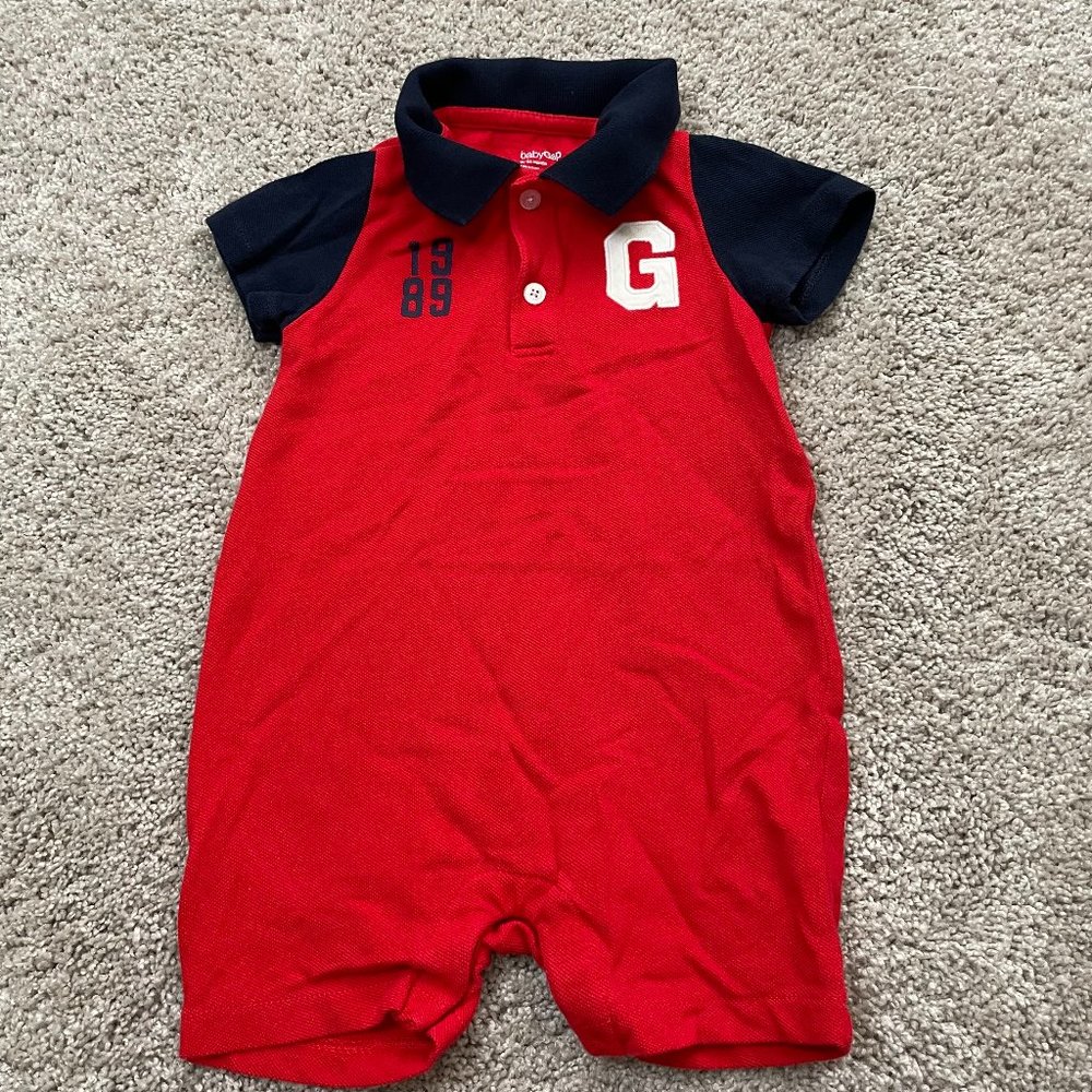 💙 Red Baby Gap Polo style One-piece with snaps on Shorts Size 18-24 Months 💙